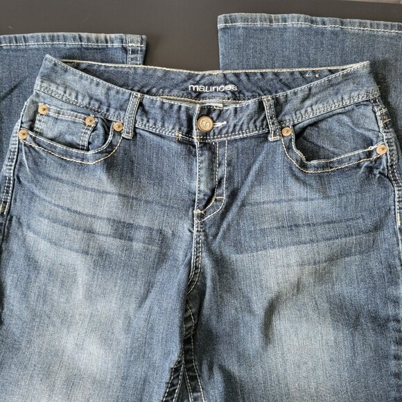 NWOT Maurices Women’s Jeans, Size 11/12, Curvy Fit, Denim, Cute Back Pocket, - Picture 5 of 8